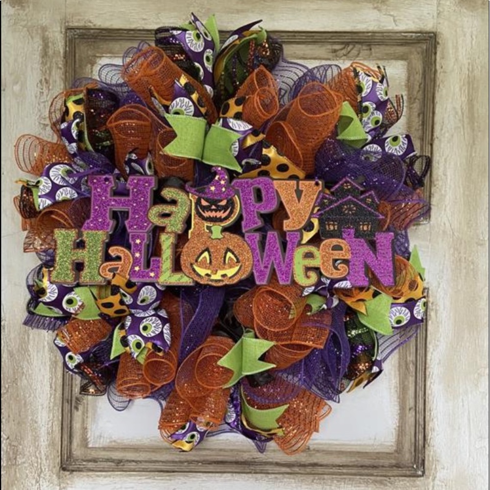 Halloween door wreath.